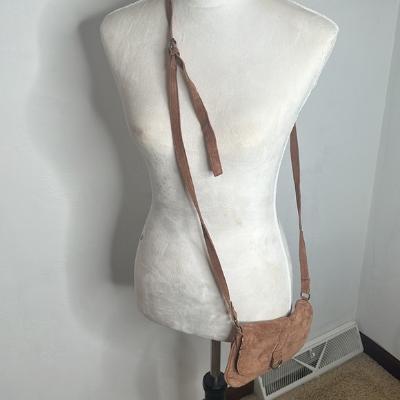 Sopresa Carmel Color Suede Crossbody Small Bag  BRN4235D - Picture 10 of 11